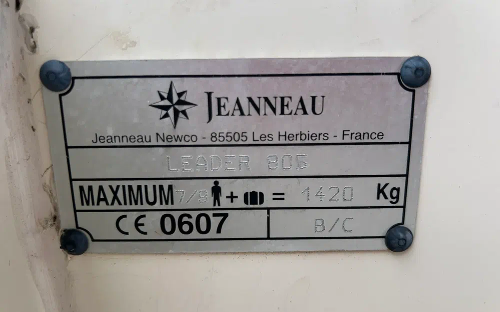 slider 25 Jeanneau Leader 805