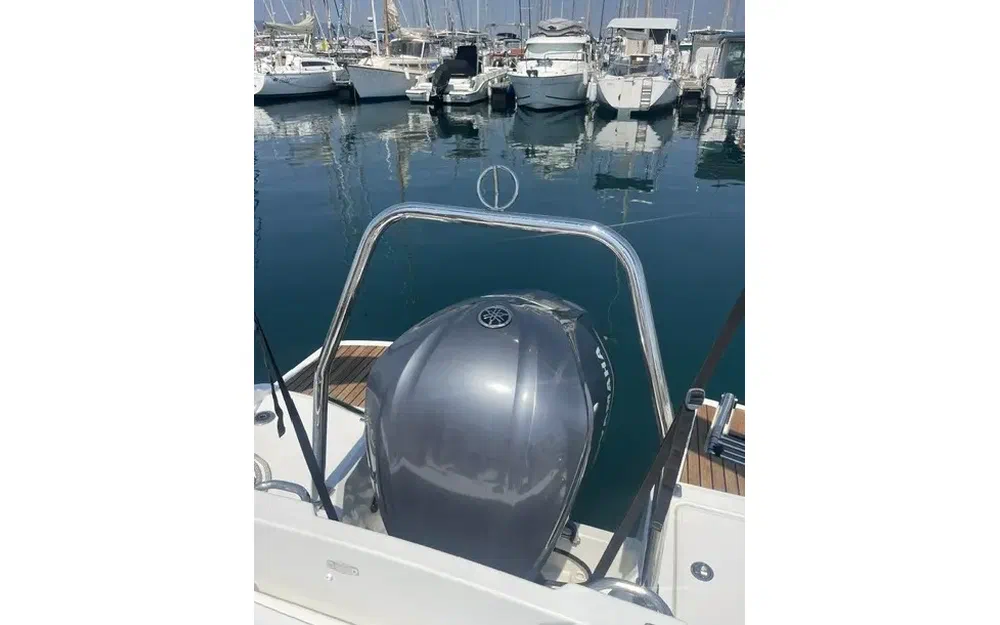 slider 6 Jeanneau Cap Camarat 7.5 WA Serie 2