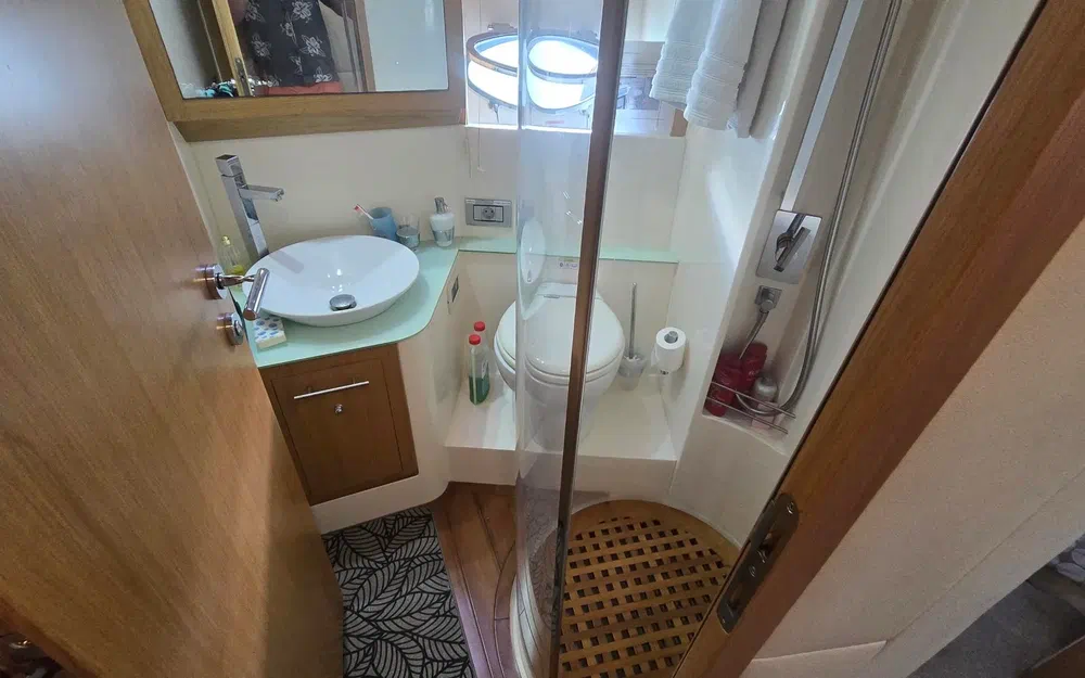 slider 40 Rodman Muse 44