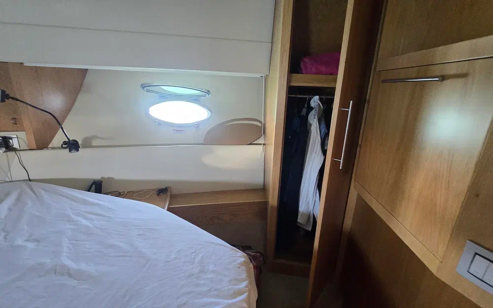 slider 44 Rodman Muse 44