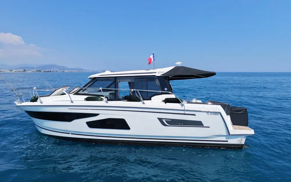 slider 0 Jeanneau Merry Fisher 1095