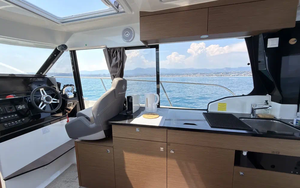 slider 18 Jeanneau Merry Fisher 1095