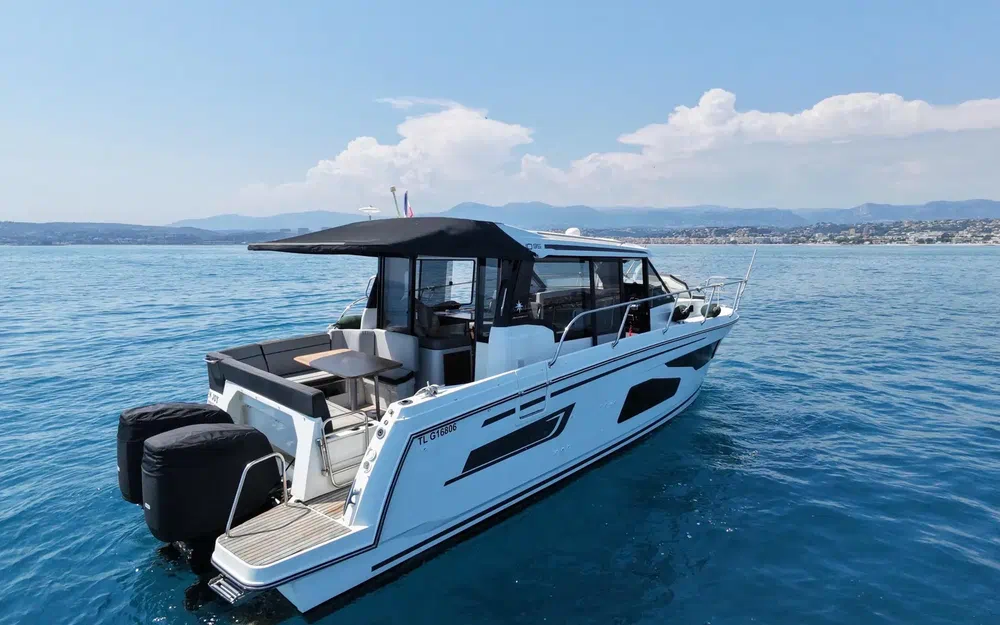 slider 1 Jeanneau Merry Fisher 1095