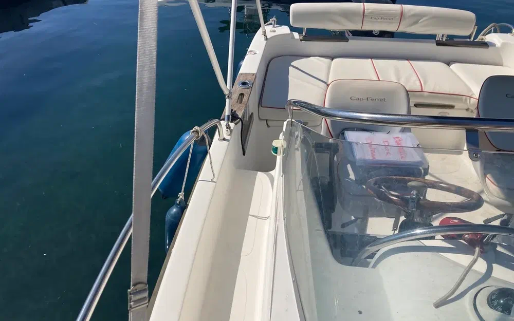 slider 6 B2 Marine CAP FERRET 650 CC