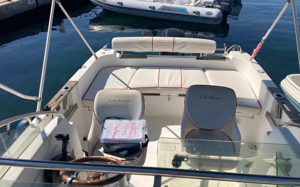 slider 3 B2 Marine CAP FERRET 650 CC