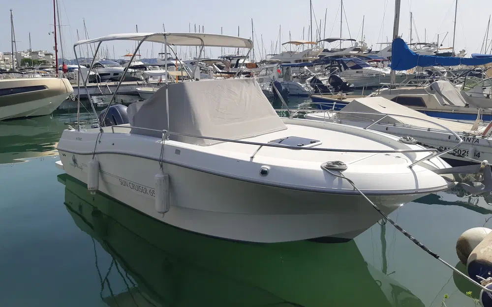 slider 5 Pacific Craft 650 SC