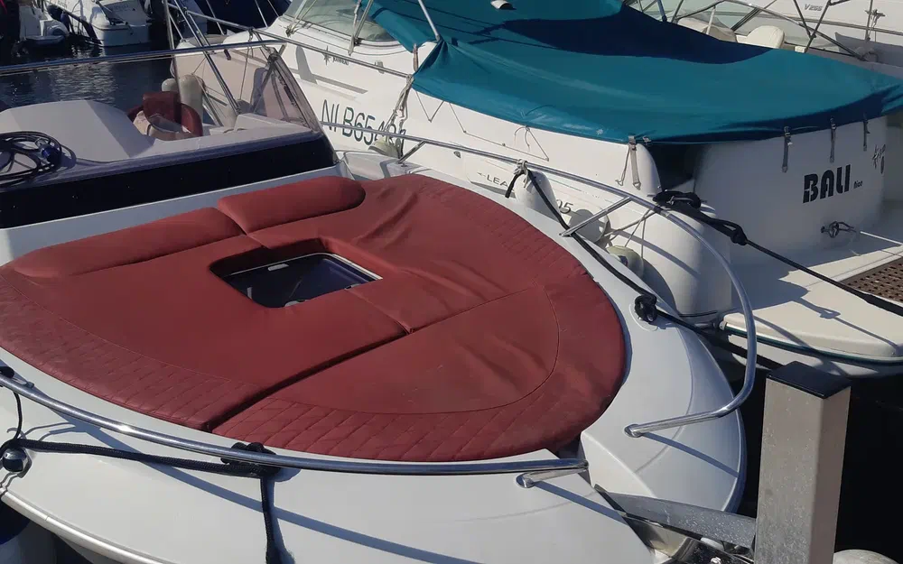slider 8 Pacific Craft 650 SC