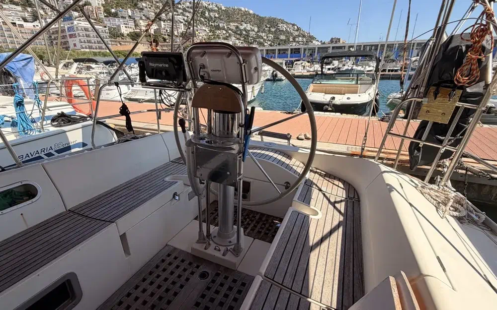slider 9 Beneteau Oceanis 390