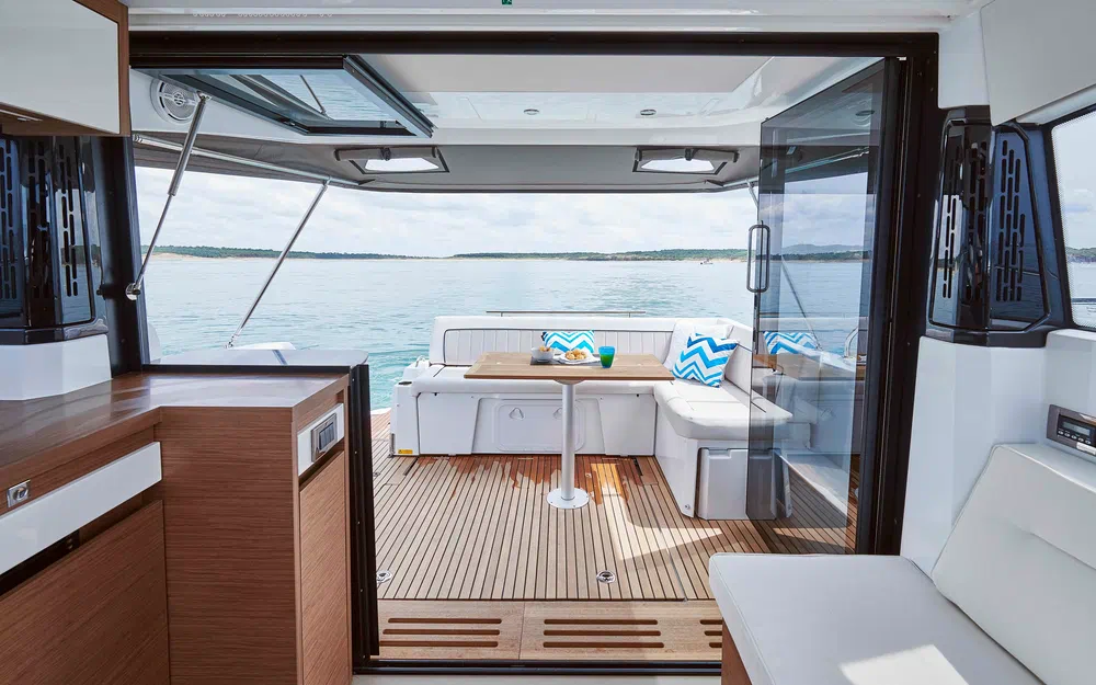 slider 2 Jeanneau NC 37