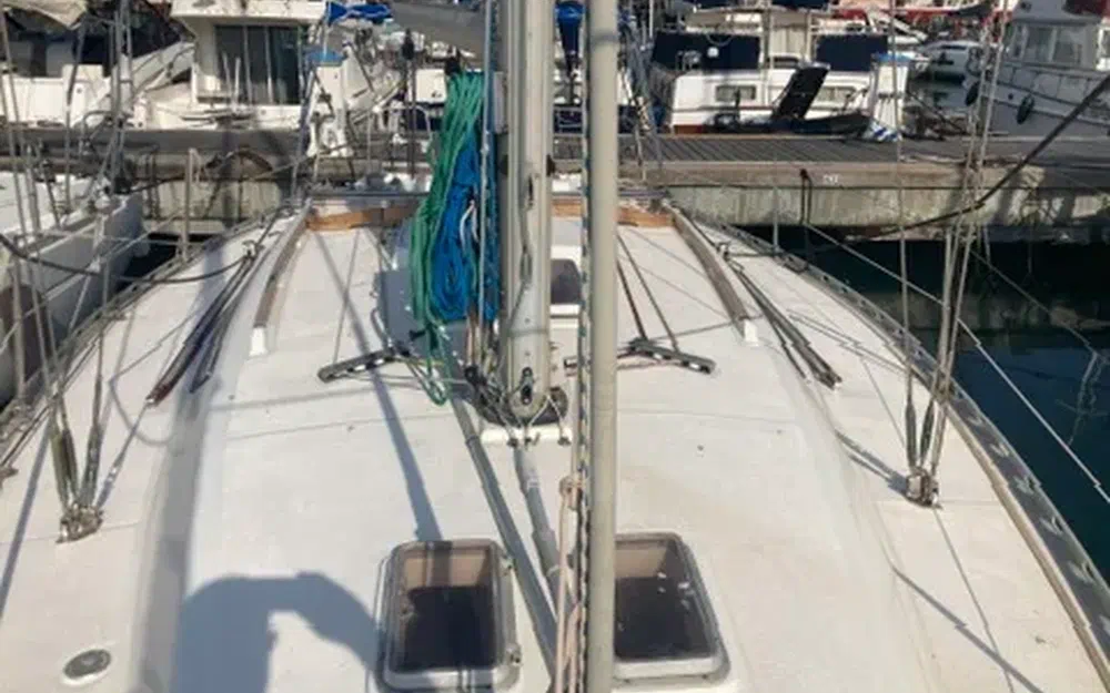 slider 6 Beneteau First 35