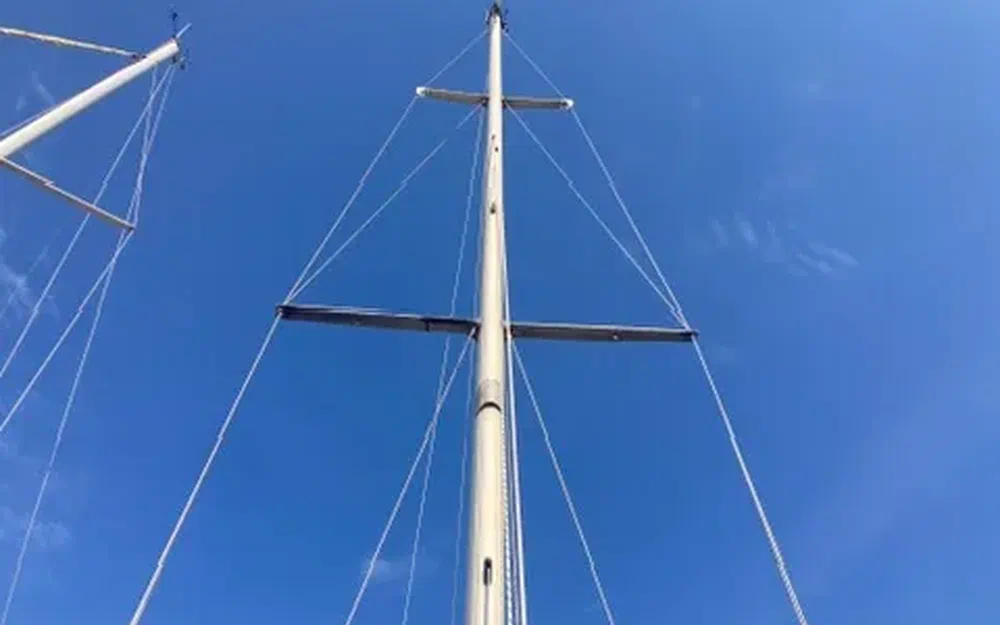 slider 15 Beneteau First 35
