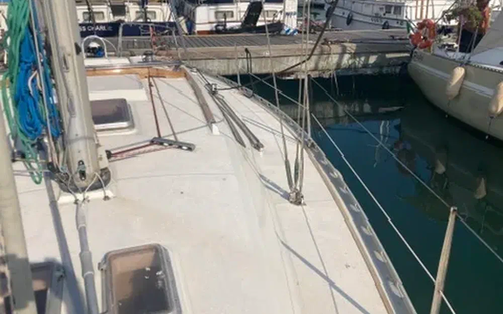 slider 9 Beneteau First 35