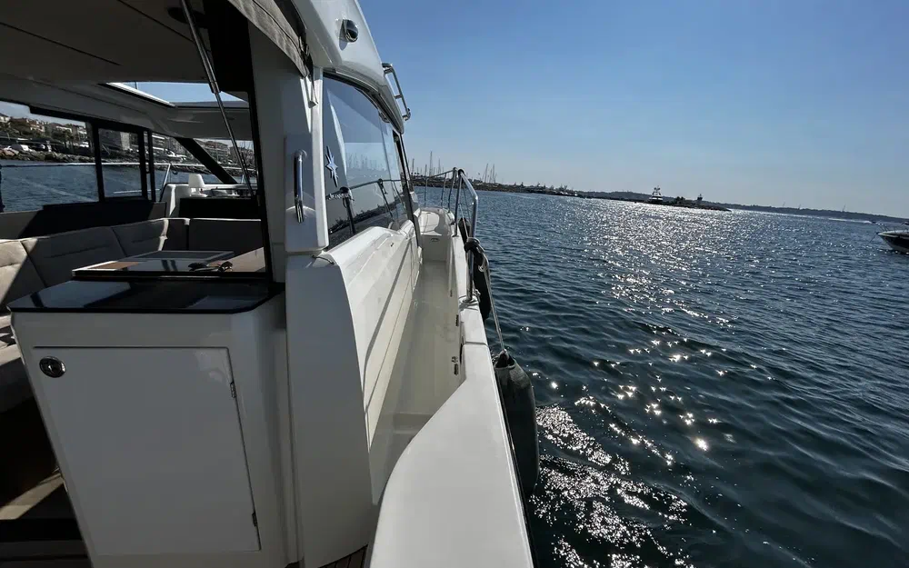 slider 30 Jeanneau NC 37
