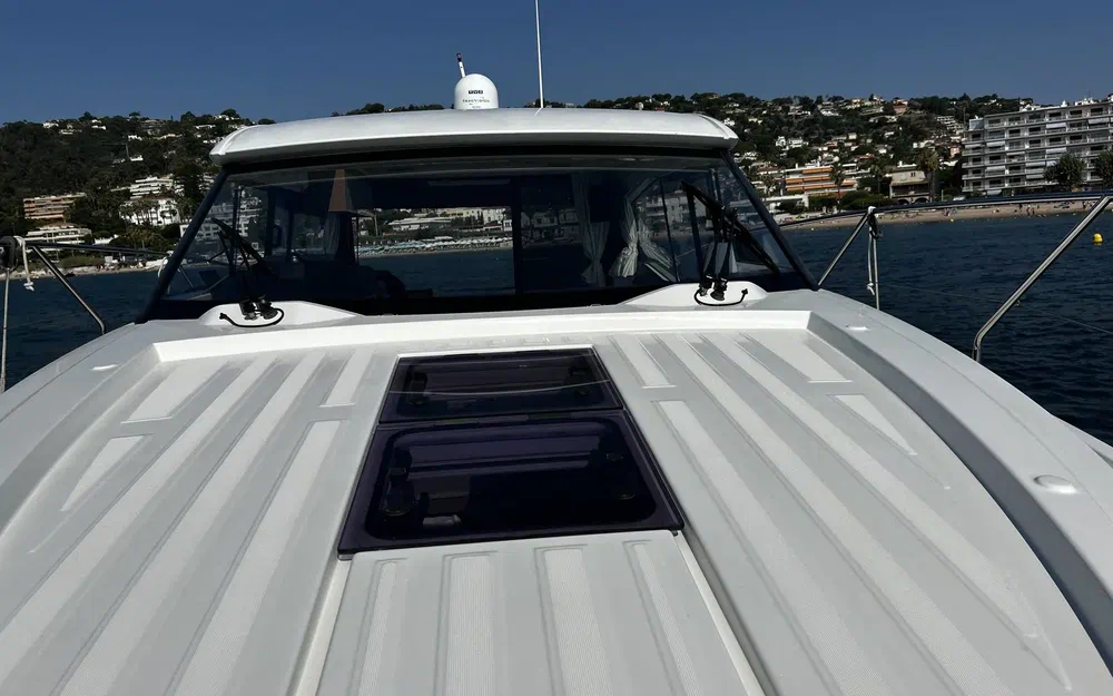 slider 32 Jeanneau NC 37