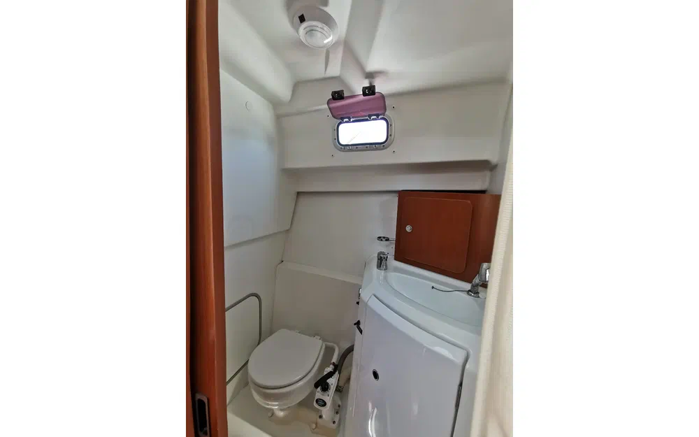 slider 15 Beneteau antares 8s