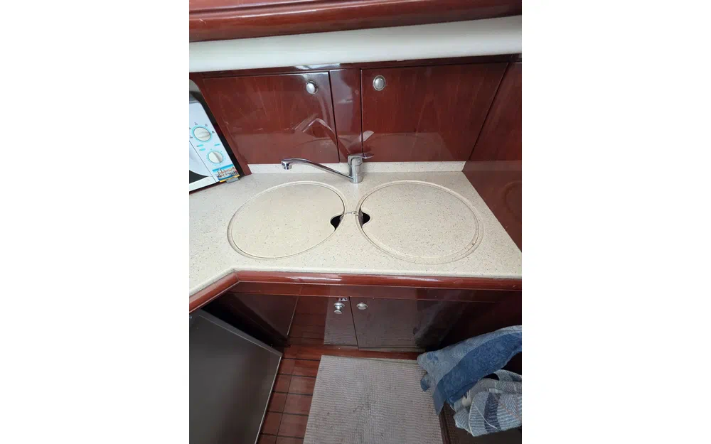 slider 23 Jeanneau Prestige 36
