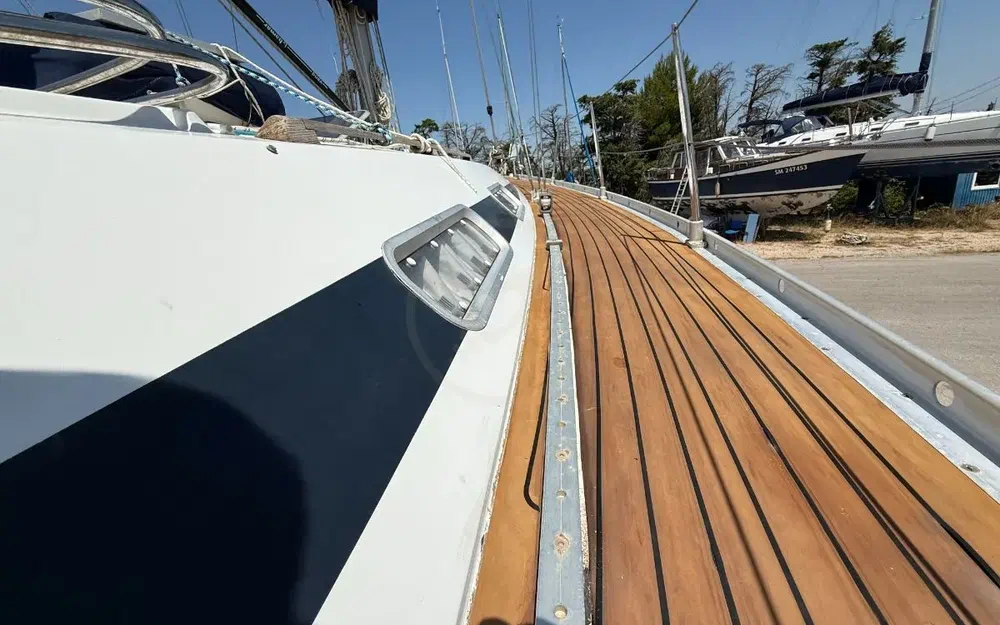 slider 9 Grand Soleil 37