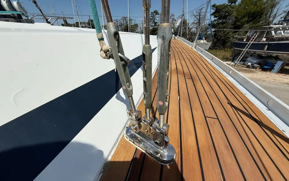 slider 10 Grand Soleil 37