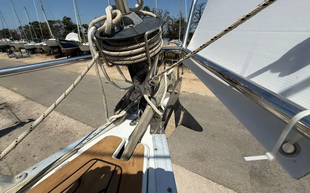slider 14 Grand Soleil 37