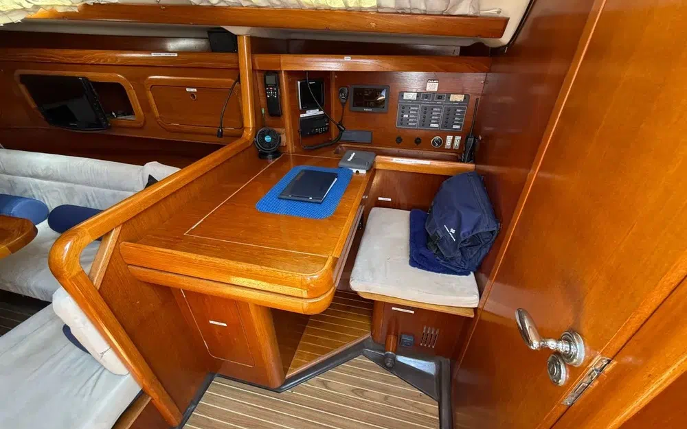 slider 21 Grand Soleil 37