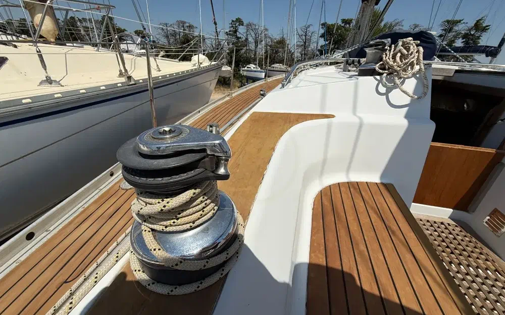 slider 8 Grand Soleil 37