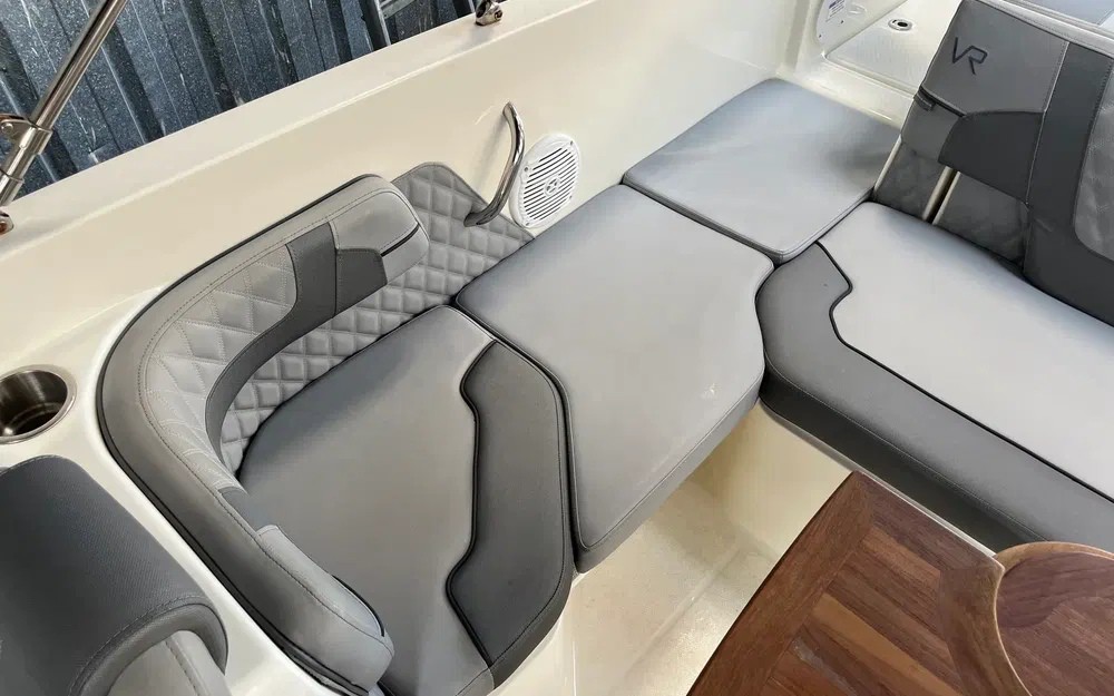 slider 8 Bayliner VR6 BOWRIDER OB