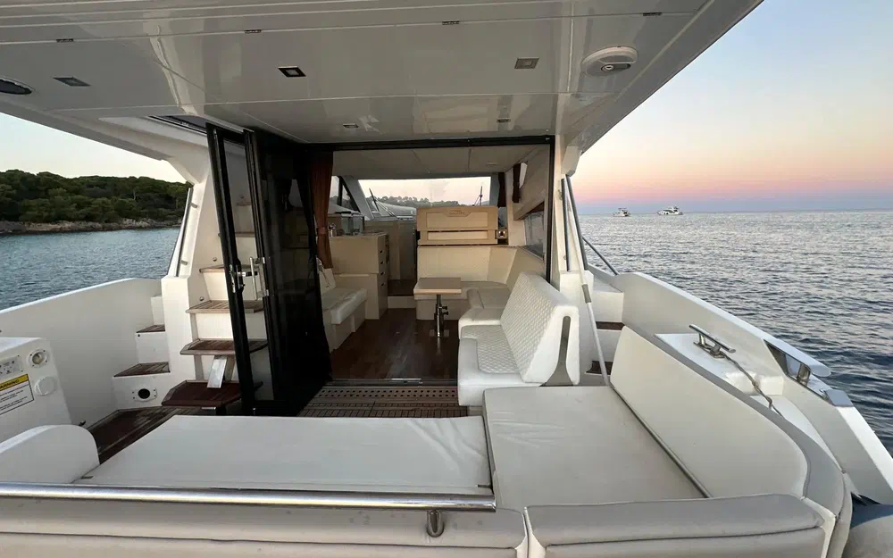 slider 19 Galeon 420 Fly