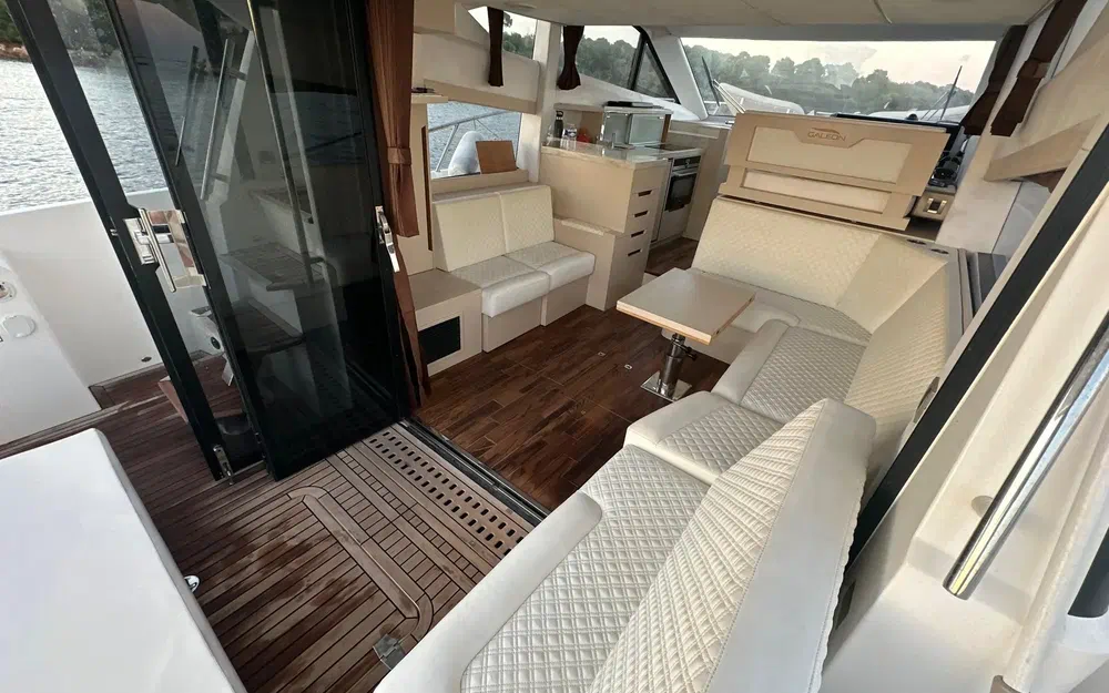 slider 22 Galeon 420 Fly
