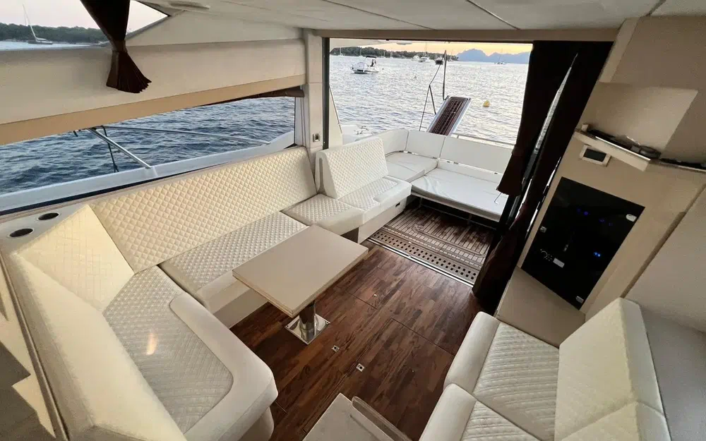 slider 23 Galeon 420 Fly