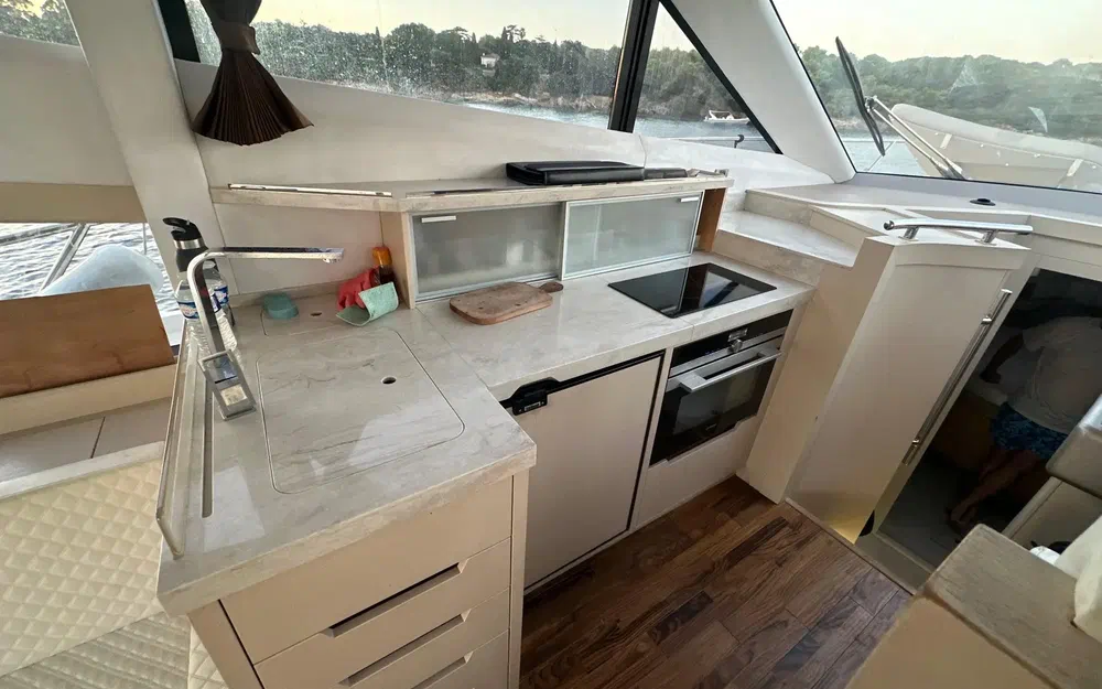 slider 26 Galeon 420 Fly