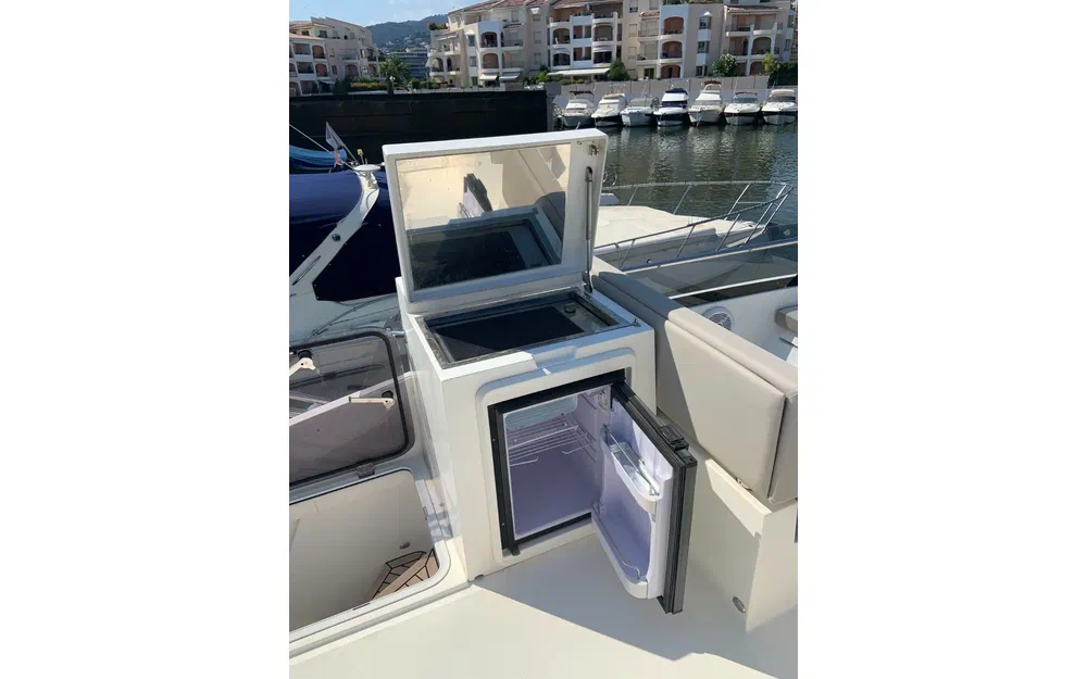 slider 4 Galeon 420 Fly