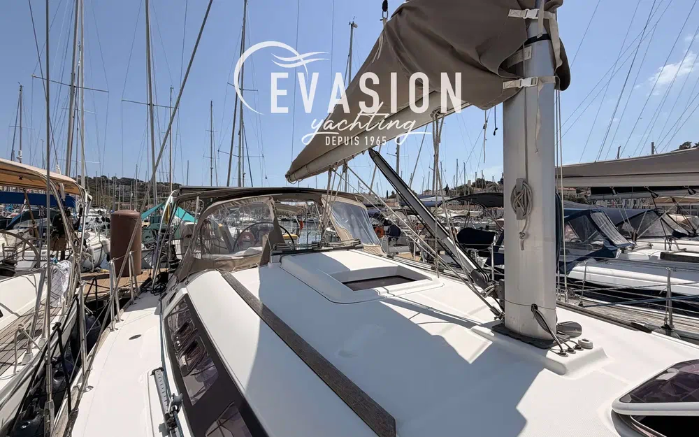 slider 10 Beneteau Oceanis 37