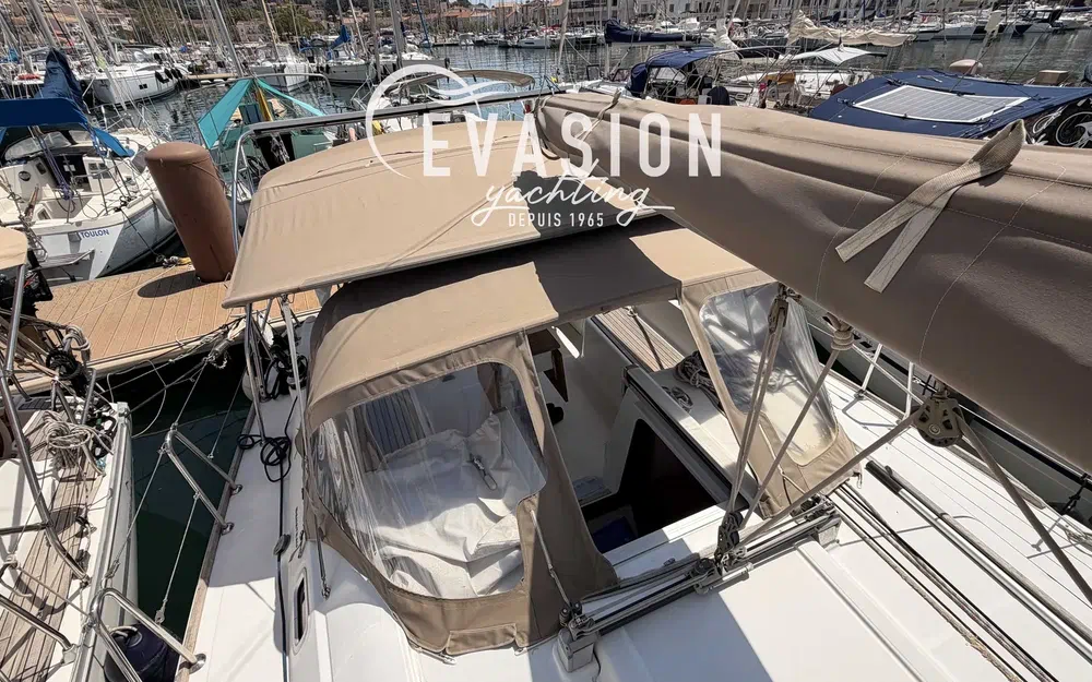 slider 11 Beneteau Oceanis 37