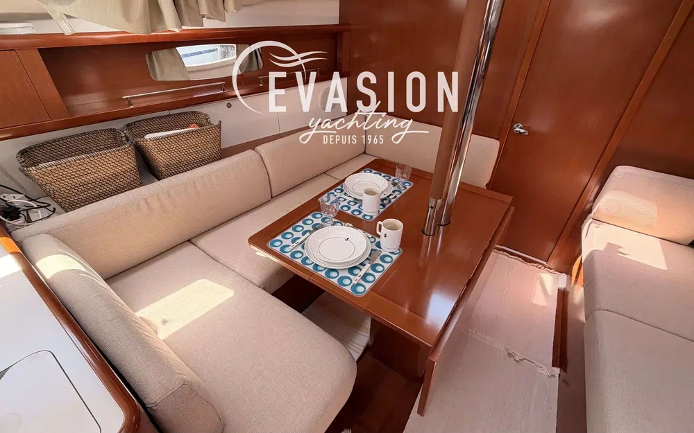 slider 14 Beneteau Oceanis 37