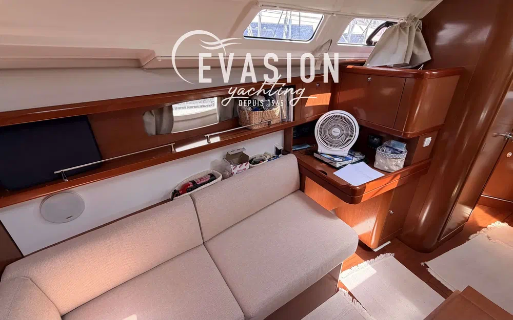 slider 17 Beneteau Oceanis 37