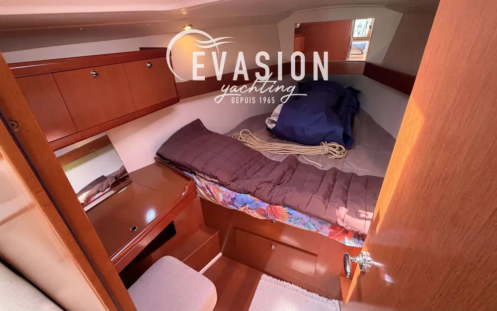 slider 19 Beneteau Oceanis 37