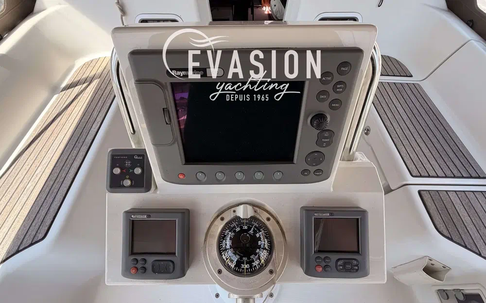 slider 2 Beneteau Oceanis 37