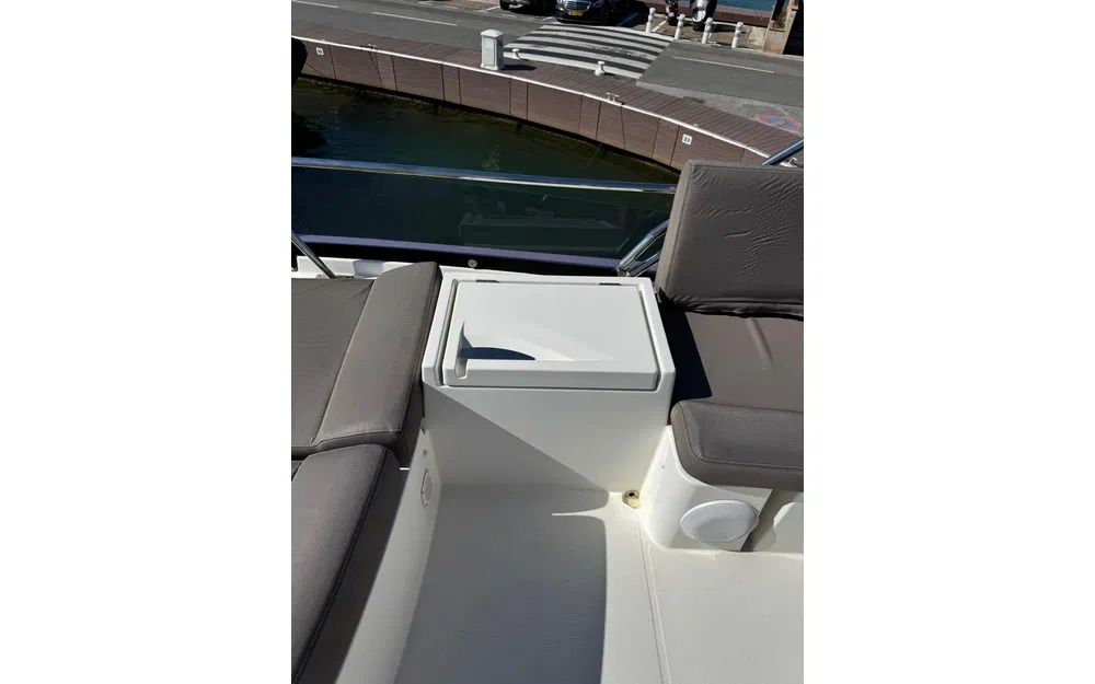 slider 6 Prestige Yachts 500 Fly