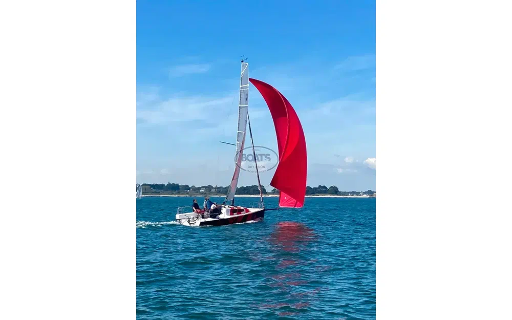 slider 4 Beneteau First 24 SE
