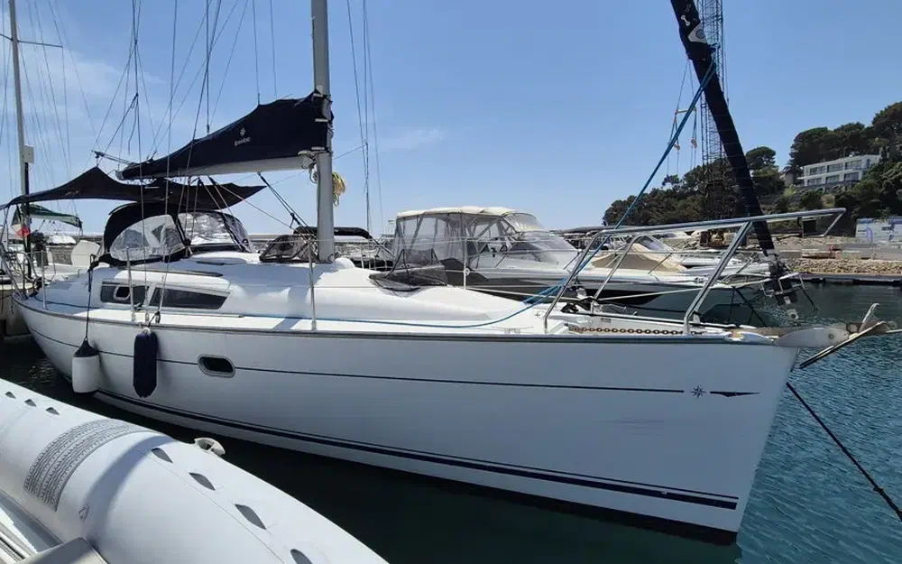 slider 1 Jeanneau Sun Odyssey 32 i