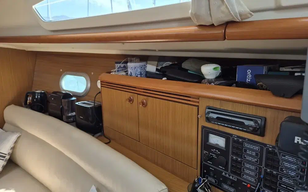 slider 23 Jeanneau Sun Odyssey 32 i