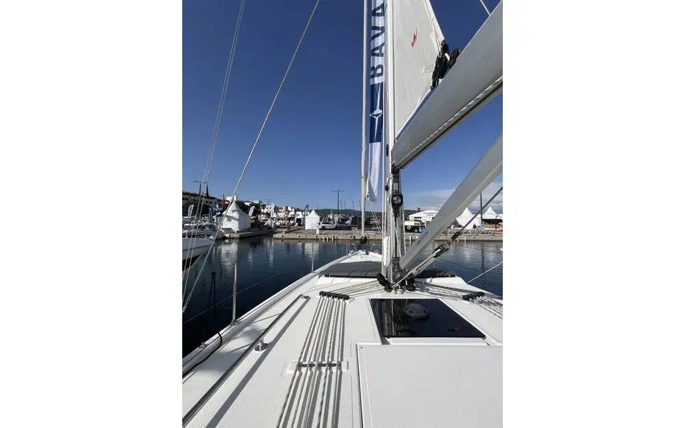 slider 1 Bavaria C38