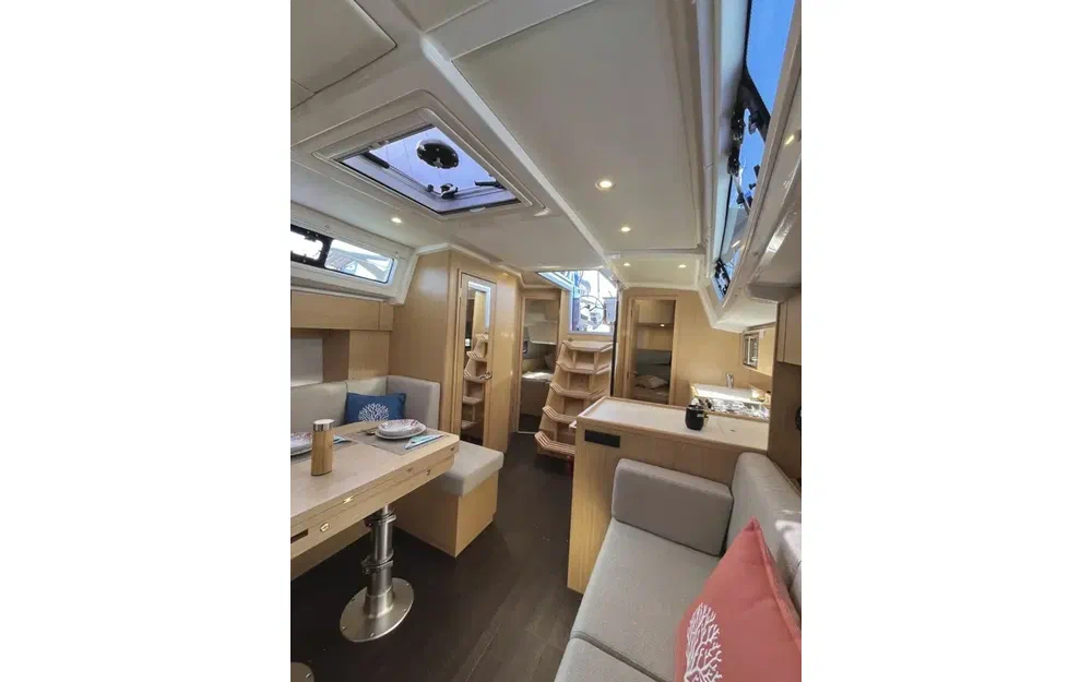 slider 4 Bavaria C38
