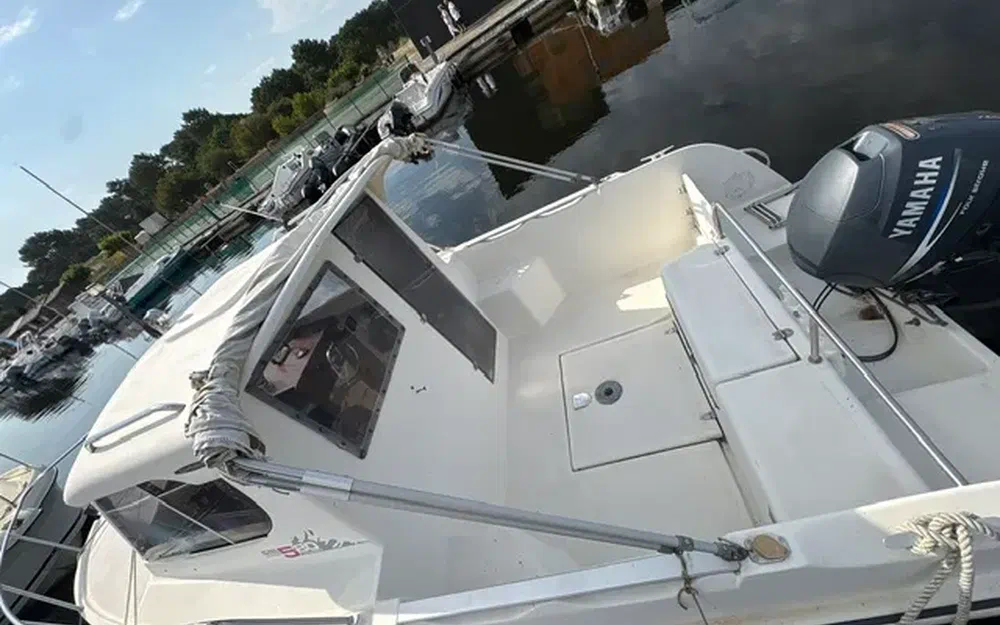 slider 3 Guymarine 580 Timonier
