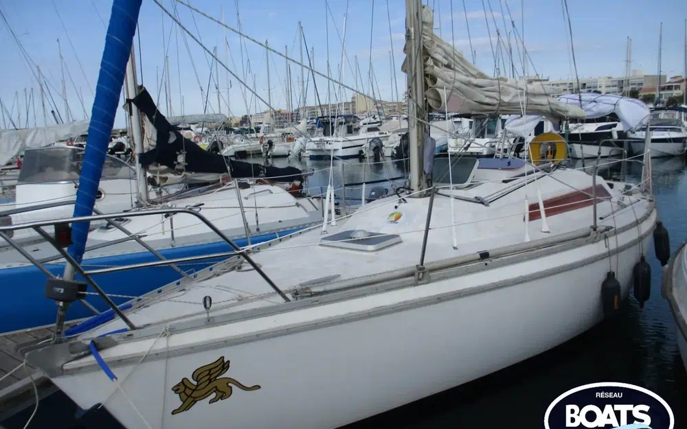 slider 0 Jeanneau Aquila