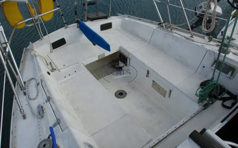 slider 8 Jeanneau Aquila