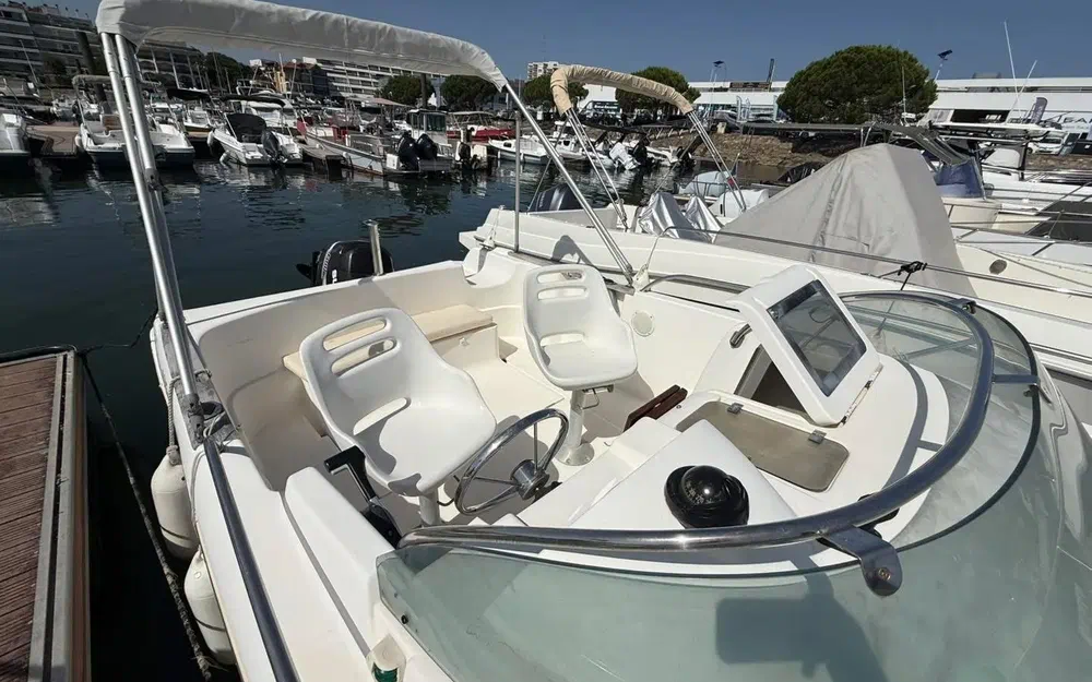 slider 3 Jeanneau Cap camarat 625 WA