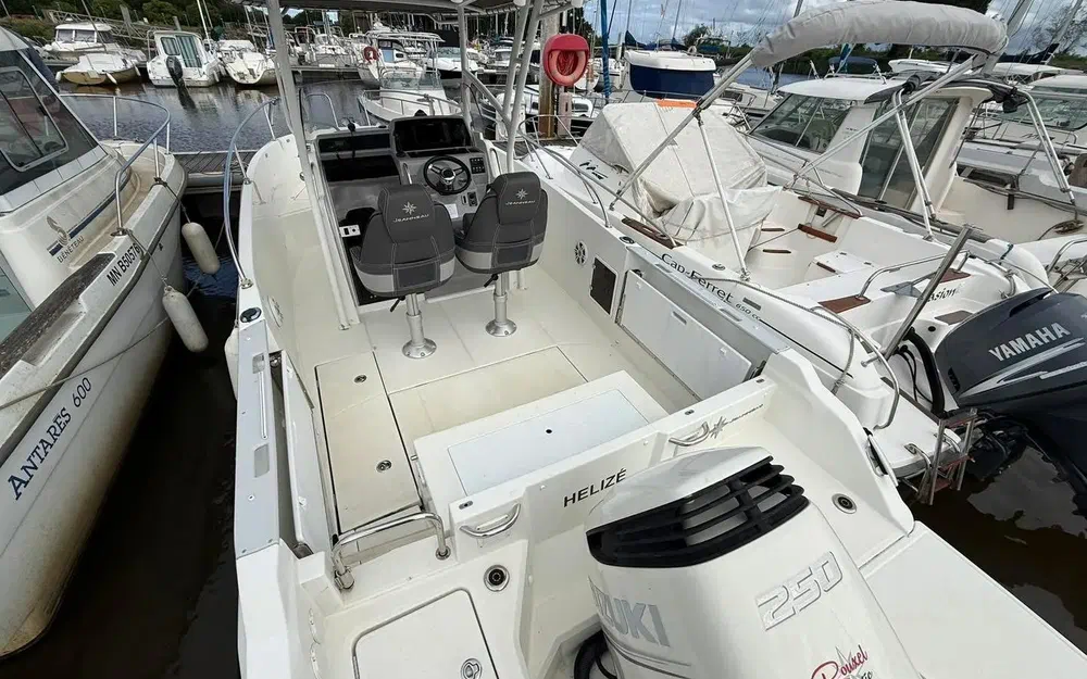 slider 8 Jeanneau CAP CAMARAT 7.5 CC SERIE 2