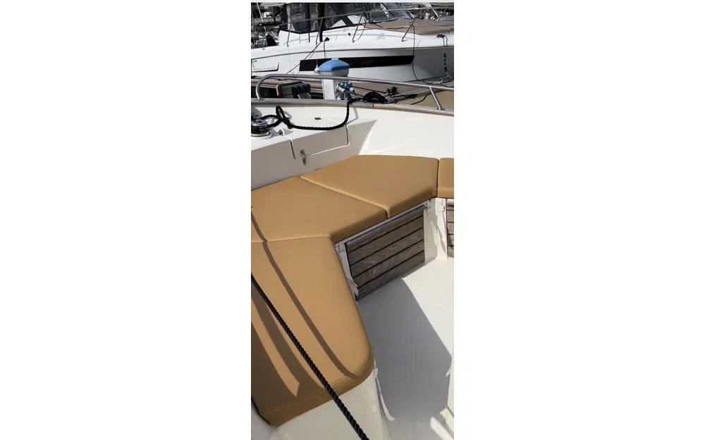slider 6 Rhea 27 Open