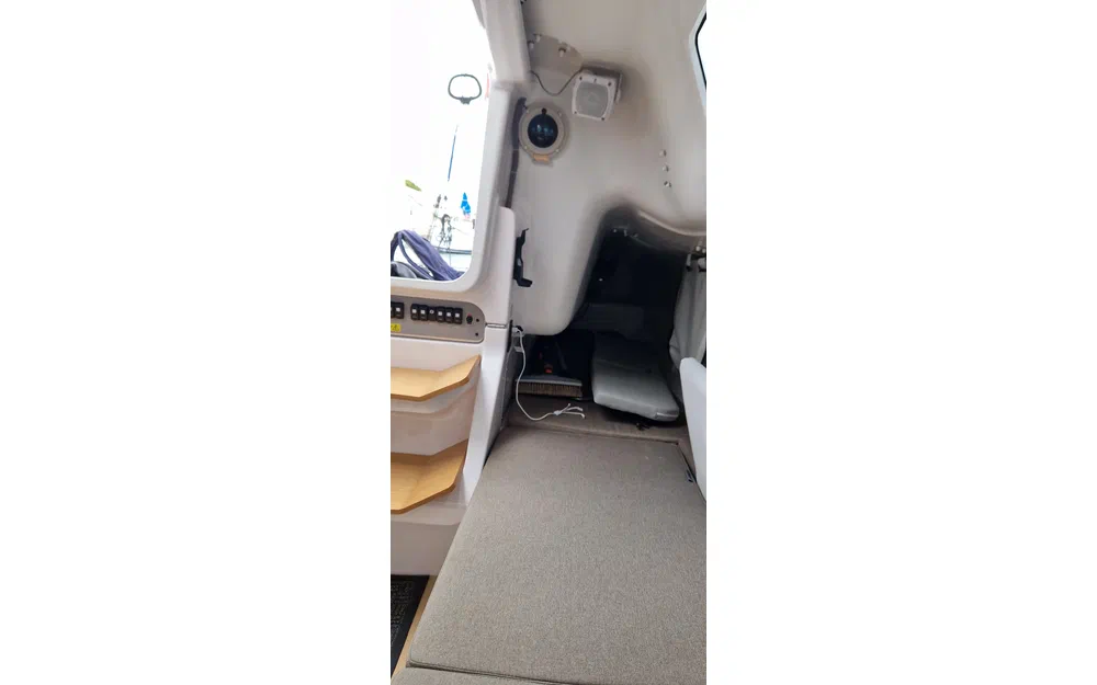 slider 11 Beneteau First 27